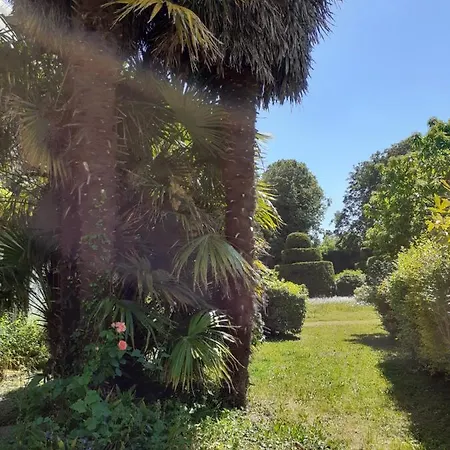 Des Cordeliers Bed and Breakfast Γκρανβίλ