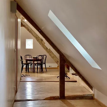 Des Cordeliers Bed & Breakfast *